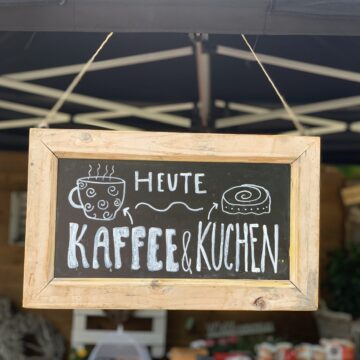 *PFINGST-MONTAG* Zu Kaffee & Kuchen oder zum Degustieren im Laden. Wir danken für all die lieben Besuche bei uns!