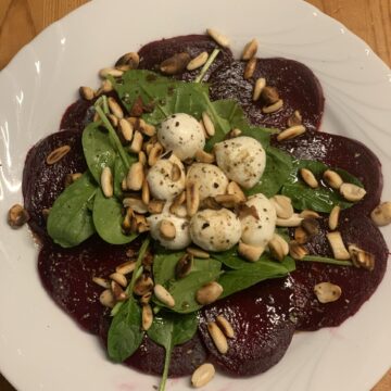RANDEN-CARPACCIO mit unserem MYSTIQUE Essig. Regional & saisonal geniessen! –> weiterlesen